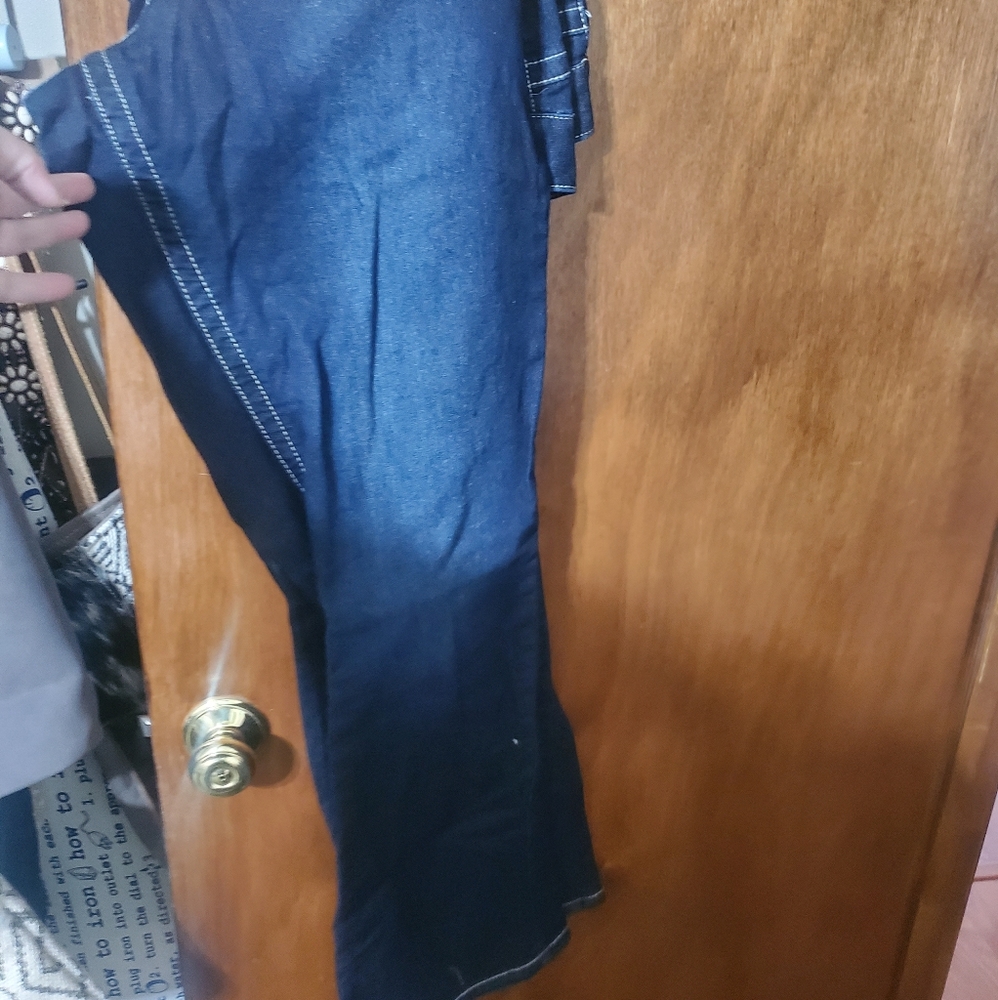 Size 22 regular maurices jean